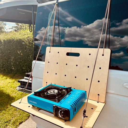 Busregal aus Kiubiq Eurobox-Deckeln an VW-Bus