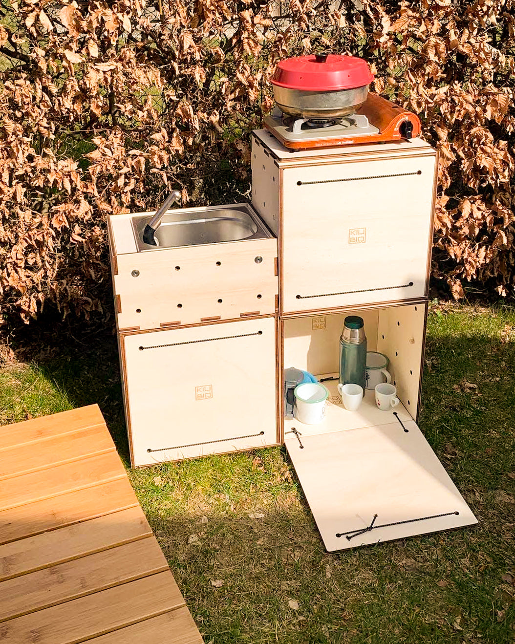 Outdoor Kueche mit Kiubiq Boxen