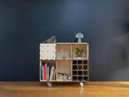 Rollendes Sideboard aus Kiubiq Holzkisten