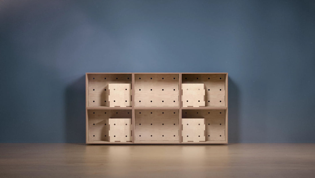 Abstrakte 3D-Animation modularer Holzboxen von KIUBIQ – Fokus auf Proportion, Struktur und Modularität